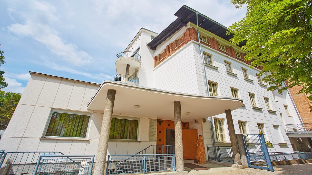 Saint Ignatius Retreat House Bed & Breakfast Ljubljana Exterior photo