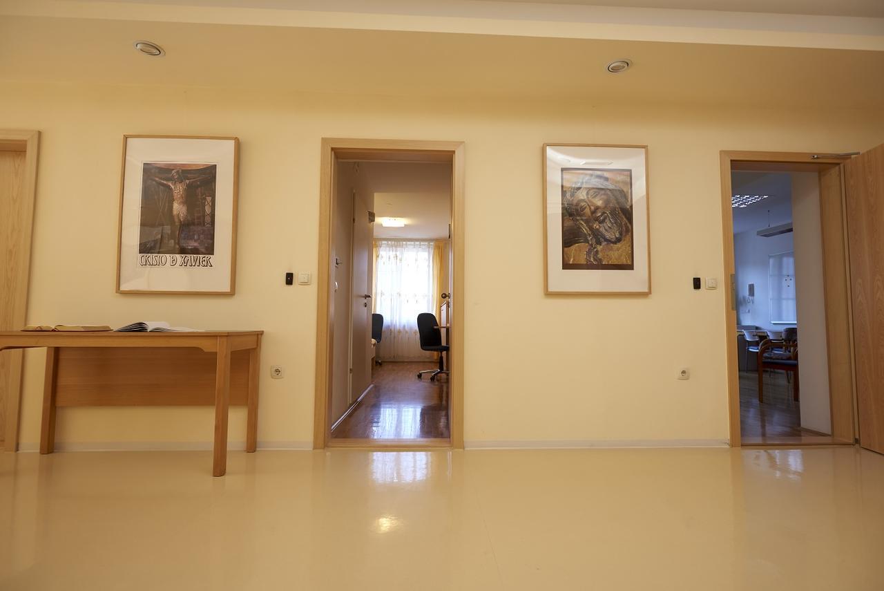 Saint Ignatius Retreat House Bed & Breakfast Ljubljana Exterior photo